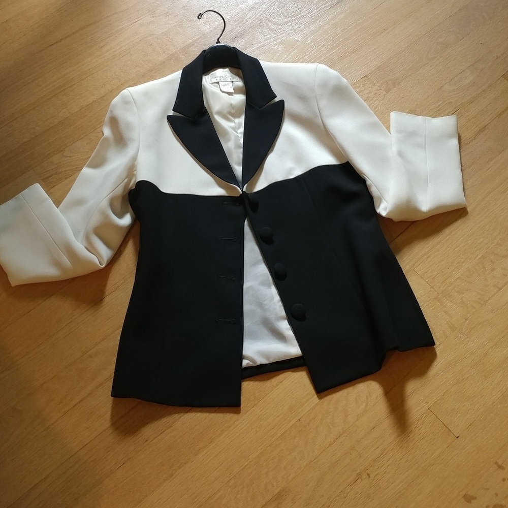 Casual Corner 2 piece black and white suit-4P